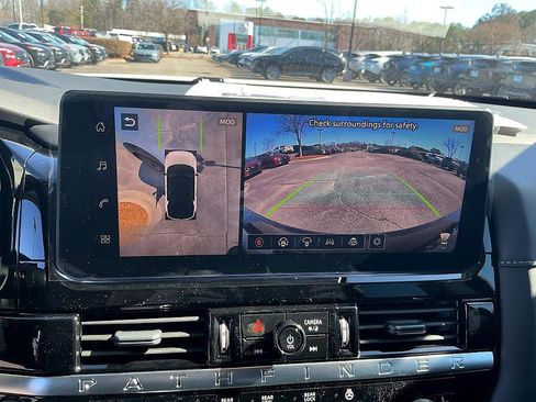 New 2026 Nissan Pathfinder SL image 16