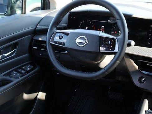 Used 2025 Nissan Murano SV AWD/4WD image 24