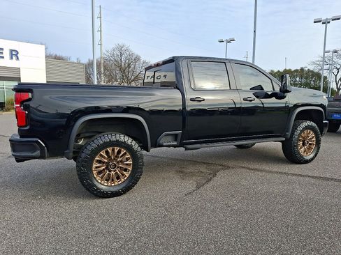 Used 2024 Chevrolet Silverado 2500 ZR2 w/ Snow Plow Prep/Camper Package image 11
