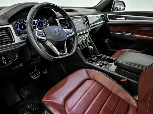 Used 2022 Volkswagen Atlas Cross Sport SEL Premium R-Line image 10