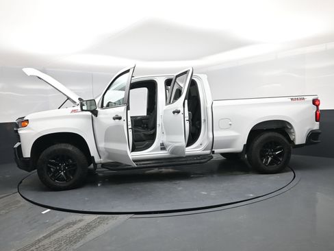 Used 2020 Chevrolet Silverado 1500 Custom Trail Boss w/ Custom Convenience Package image 21