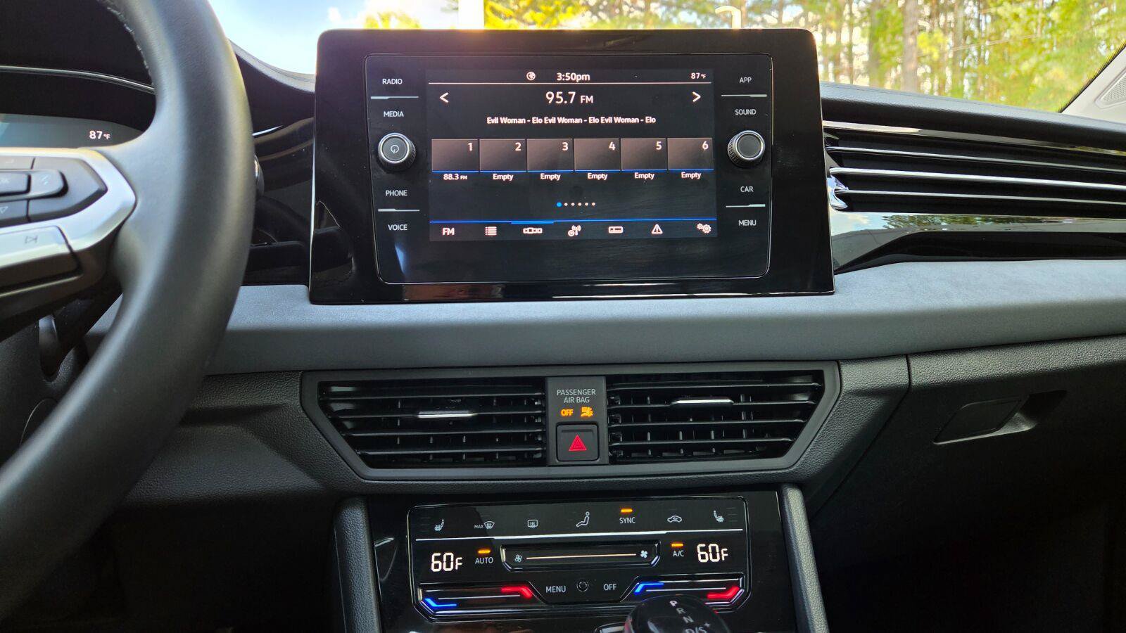 Certified 2026 Volkswagen Jetta SE FWD image 29