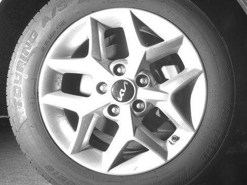 Used 2025 Kia Soul LX w/ LX Technology Package FWD image 13