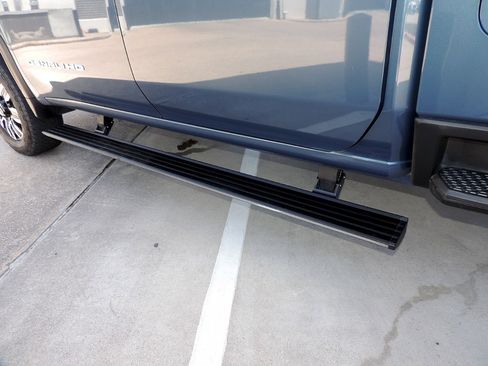 Certified 2024 GMC Sierra 3500 Denali Ultimate AWD/4WD image 19