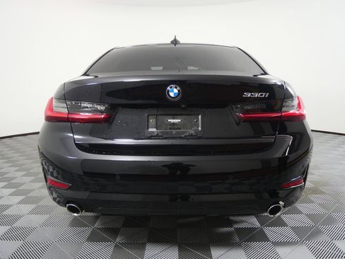 Certified 2022 BMW 330i Sedan w/ Premium Package 2 image 4