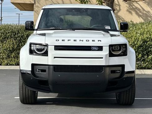 New 2026 Land Rover Defender 110 X-Dynamic SE image 8