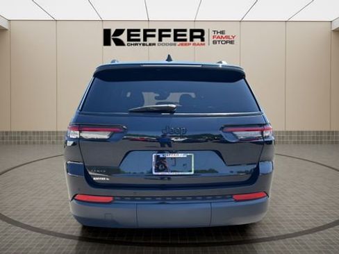Certified 2024 Jeep Grand Cherokee L Laredo AWD/4WD image 4