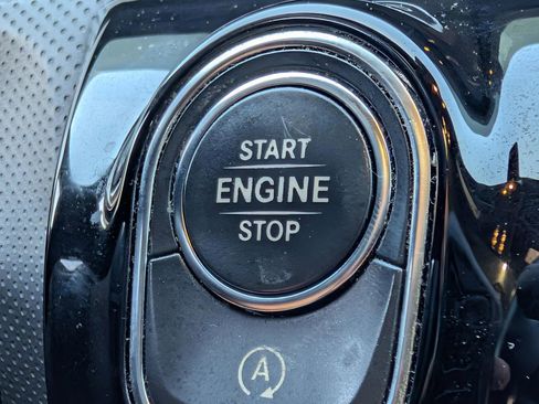 Used 2020 Mercedes-Benz CLA 250 w/ Premium Package image 27