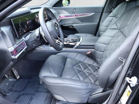 Certified 2025 BMW 740i xDrive AWD/4WD image 21