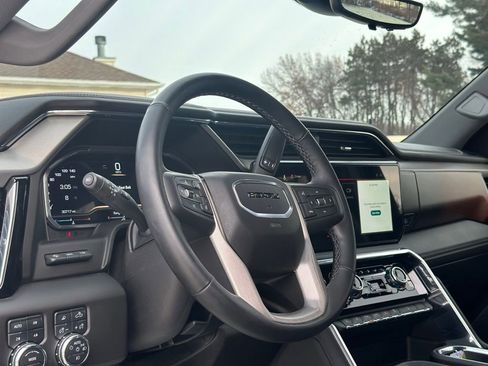 Used 2025 GMC Sierra 2500 Denali w/ Denali Reserve Package image 15