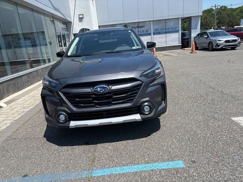 Used 2023 Subaru Outback Limited AWD/4WD image 4