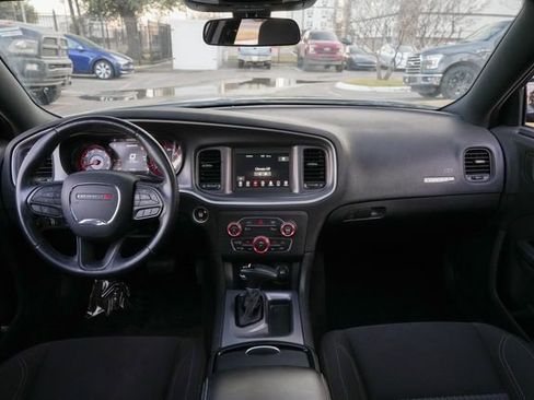 Used 2020 Dodge Charger SXT w/ Blacktop Package image 37