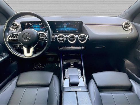 Used 2023 Mercedes-Benz GLA 250 w/ Premium Package image 7