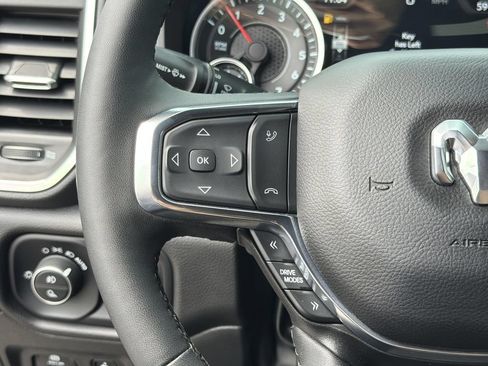 Used 2025 RAM 1500 Laramie AWD/4WD image 24