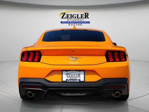 Used 2026 Ford Mustang Coupe RWD image 6