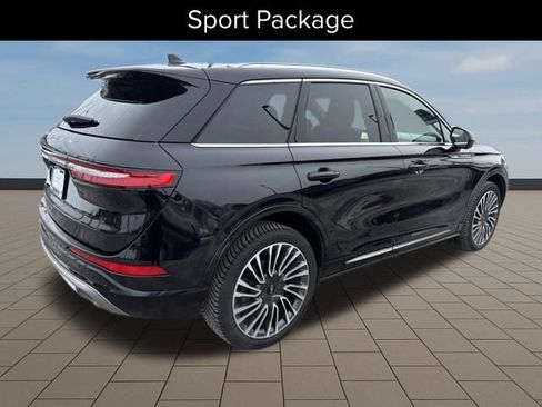 Used 2022 Lincoln Corsair Reserve w/ Equipment Group 201A image 6