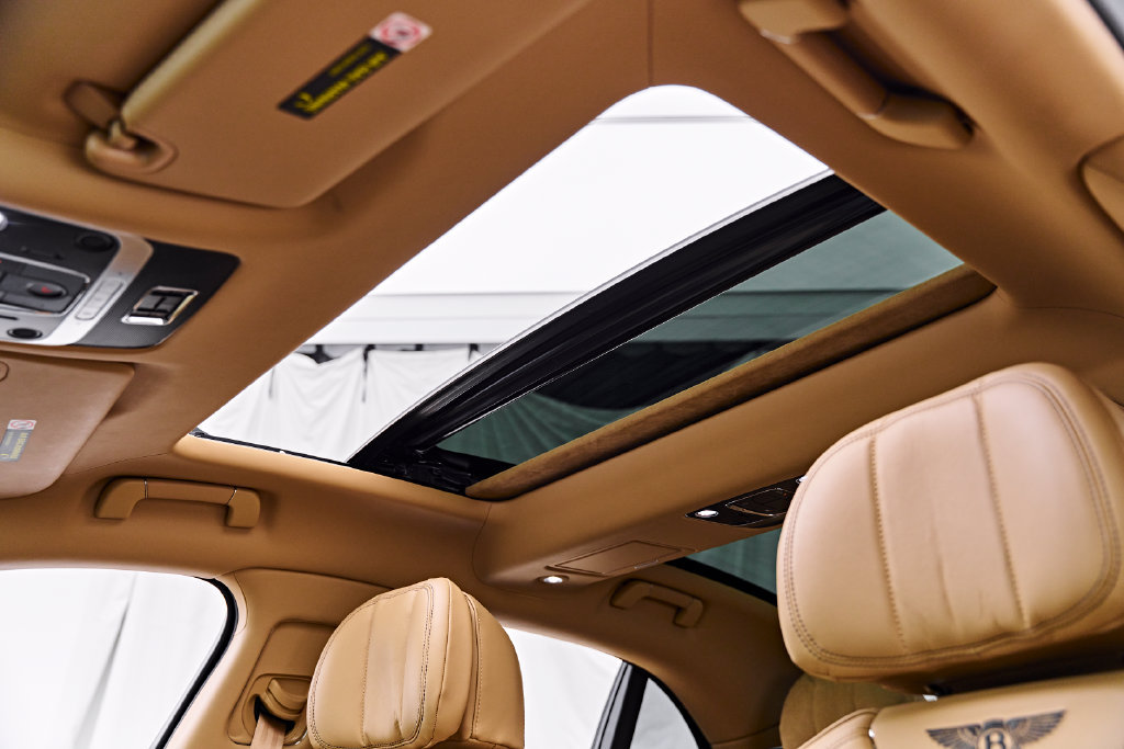 Used 2022 Bentley Flying Spur V8 AWD/4WD image 48