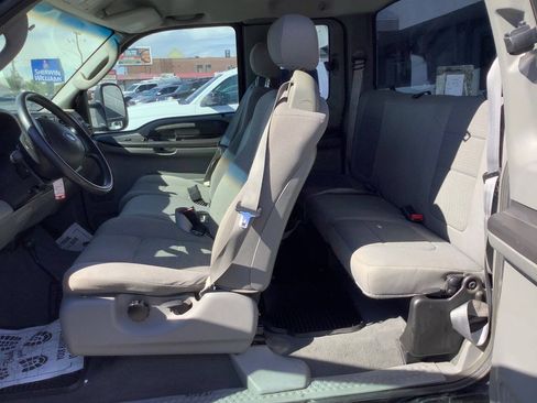 Used 2005 Ford F250 XLT AWD/4WD image 29