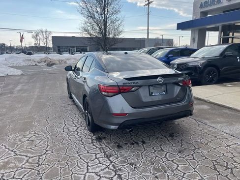 Used 2022 Nissan Sentra SR w/ Midnight Edition image 9