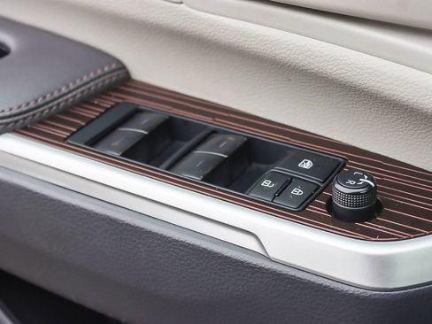 Used 2023 Toyota Sienna LE image 49