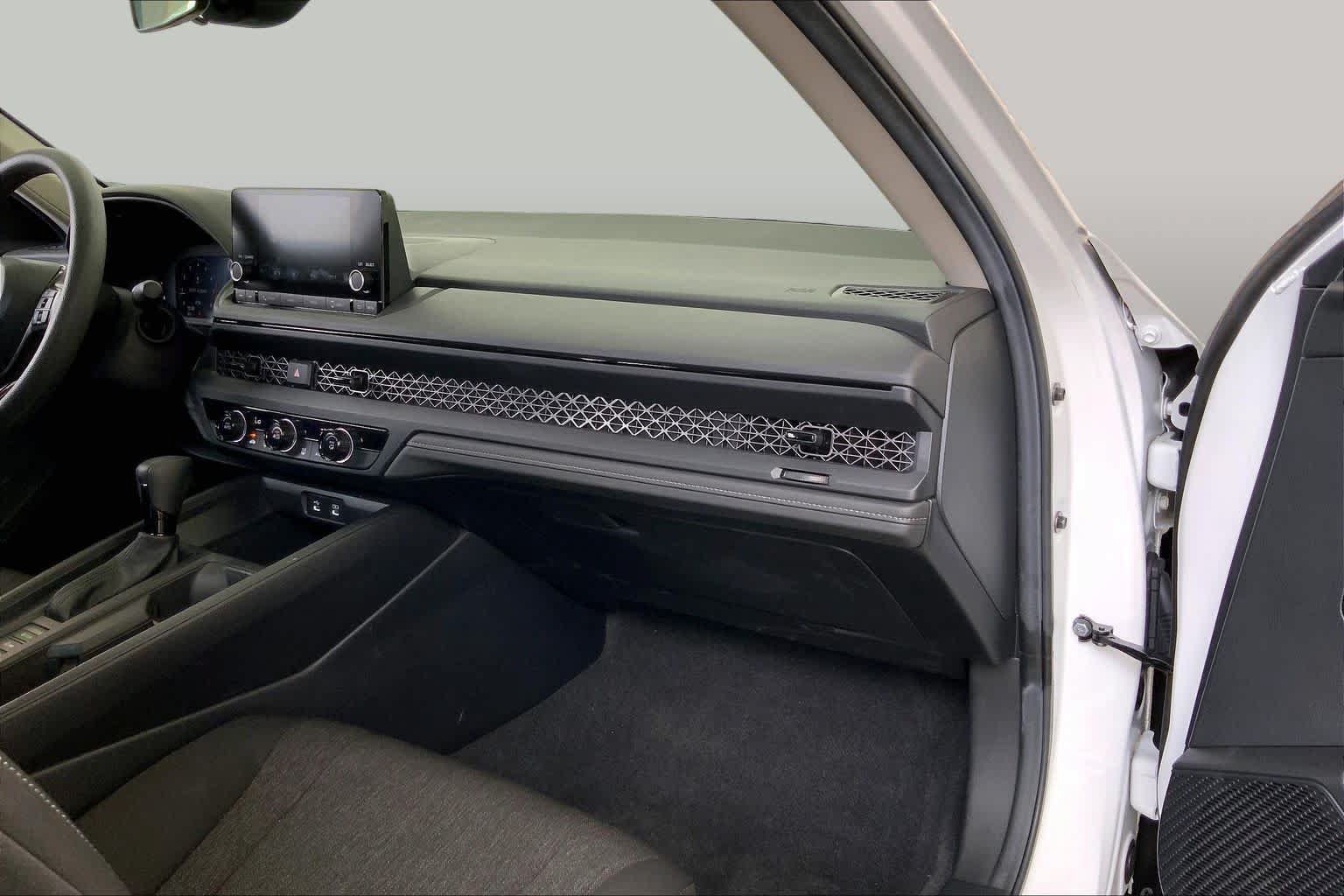 Certified 2025 Honda Accord LX image 19