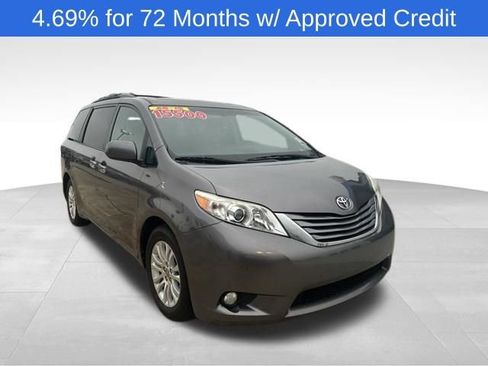 Used 2016 Toyota Sienna XLE w/ XLE Navigation Package image 1