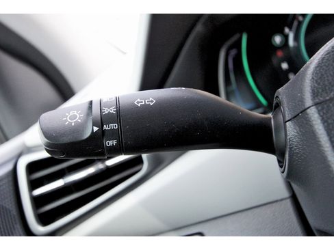 Used 2020 Hyundai Ioniq SEL image 19