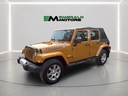 Used 2014 Jeep Wrangler Unlimited Sahara w/ Connectivity Group AWD/4WD image 1