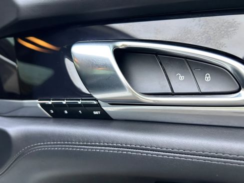 Used 2013 Porsche Panamera GTS AWD/4WD image 87