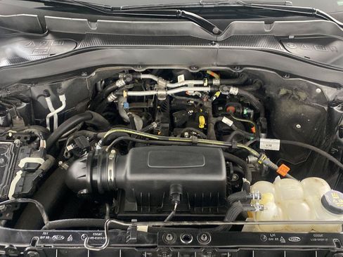 Used 2023 Ford Explorer XLT w/ Equipment Group 202A AWD/4WD image 22