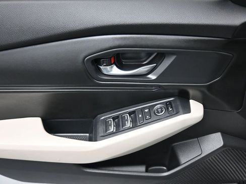 Used 2023 Honda Accord EX image 10