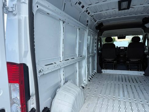 Used 2023 RAM ProMaster 2500 FWD image 21