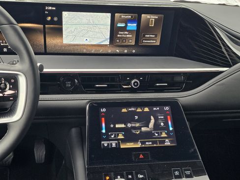 Used 2025 INFINITI QX80 Sensory AWD/4WD image 16