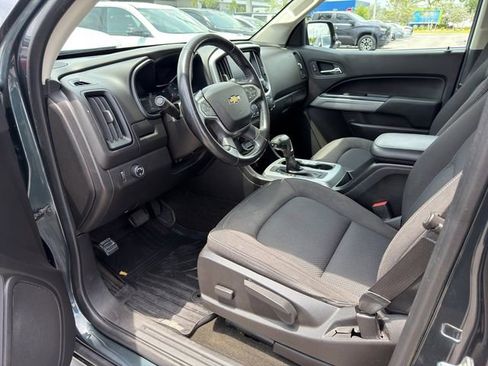 Used 2017 Chevrolet Colorado LT w/ Safety Package RWD image 10