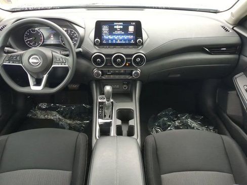 Used 2025 Nissan Sentra SV image 13