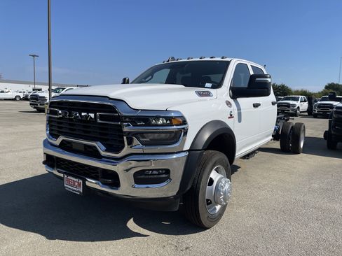 New 2026 RAM 5500 Tradesman w/ Chrome Appearance Group image 8