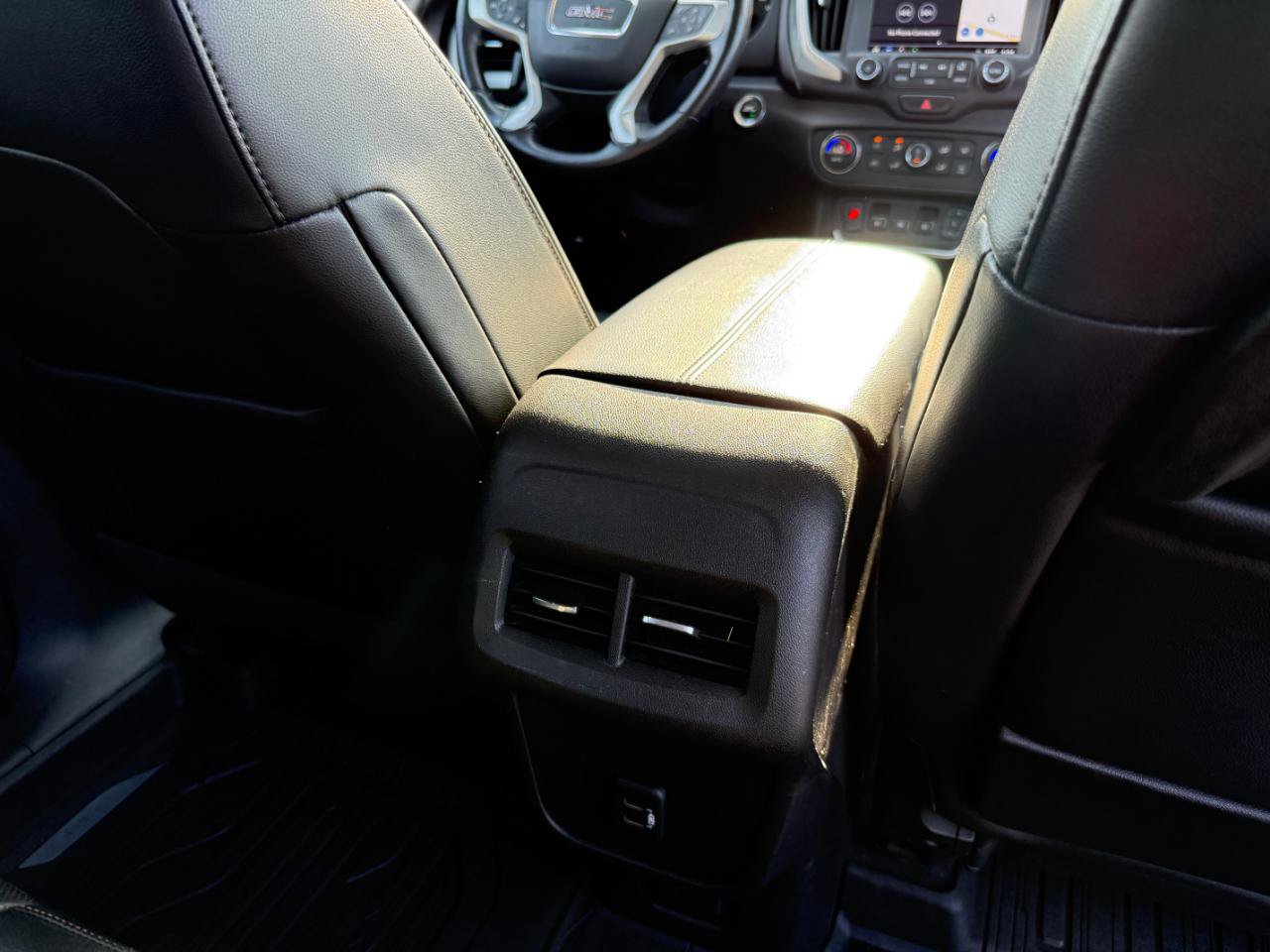 Used 2018 GMC Terrain SLT w/ Preferred Package AWD/4WD image 22