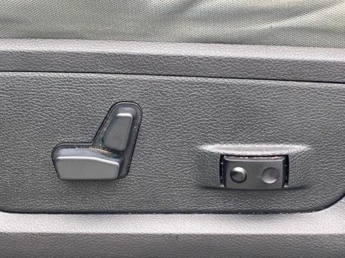 Used 2018 RAM 3500 Big Horn image 14