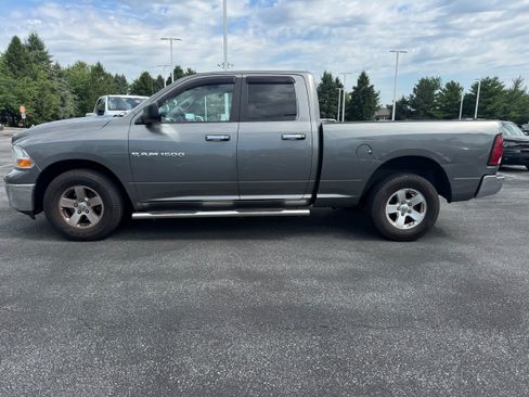 Used 2012 RAM 1500 Classic SLT RWD image 2