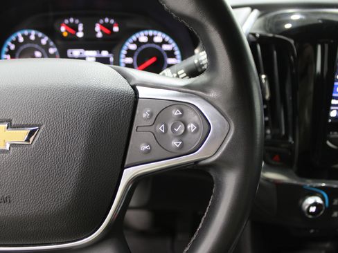 Used 2023 Chevrolet Traverse LT image 12