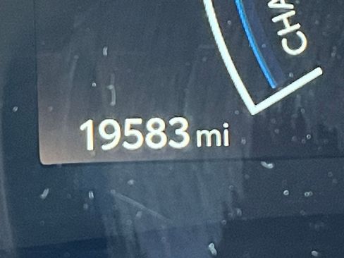 Used 2025 Toyota Camry LE image 40