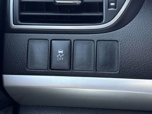 Used 2016 Toyota Camry SE FWD image 16