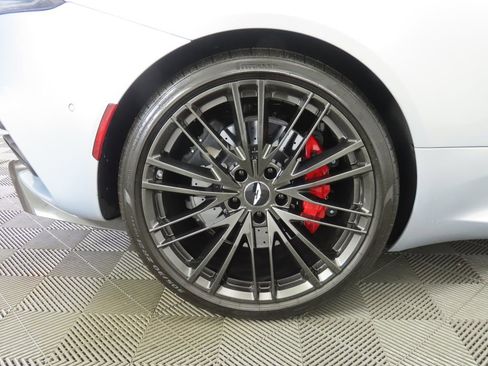 Used 2023 Aston Martin DBS Coupe image 29