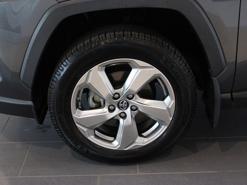 Used 2019 Toyota RAV4 Limited w/ Carpet Mat Package image 27