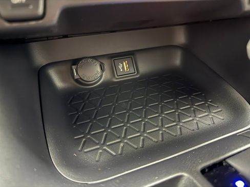 New 2025 Toyota RAV4 XLE w/ Convenience Package image 19