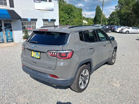 Used 2019 Jeep Compass Limited AWD/4WD image 6