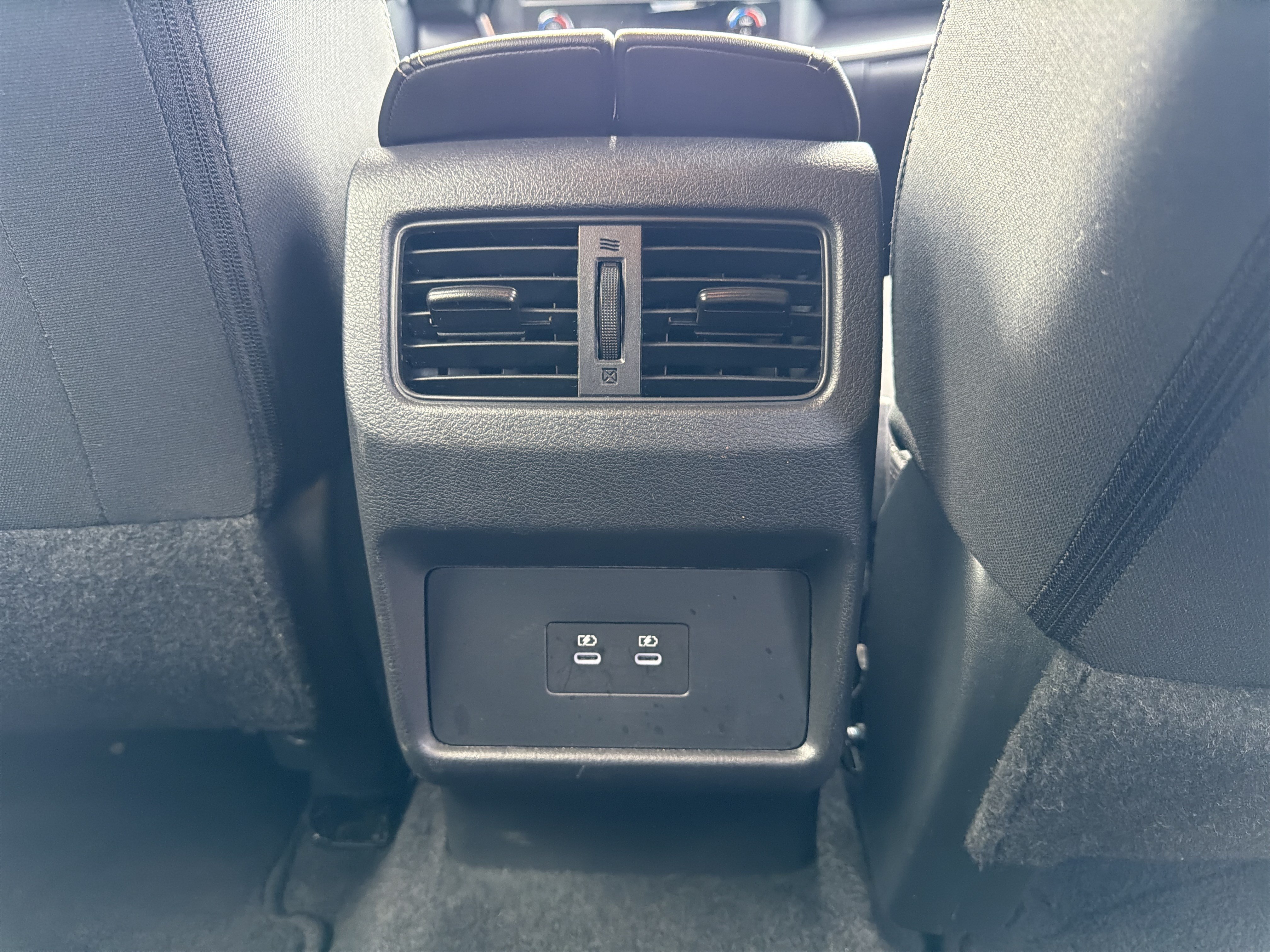 Used 2025 Nissan Rogue SV AWD/4WD image 11