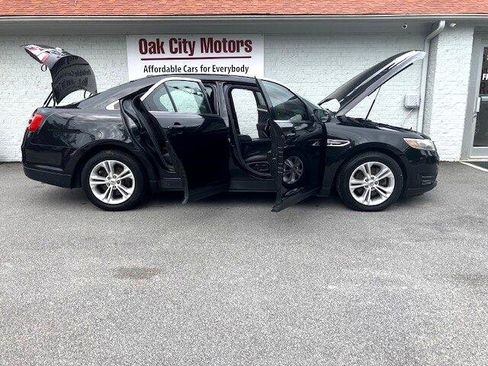Used 2015 Ford Taurus SEL image 11