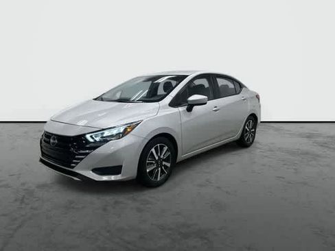 Used 2025 Nissan Versa SV FWD image 8