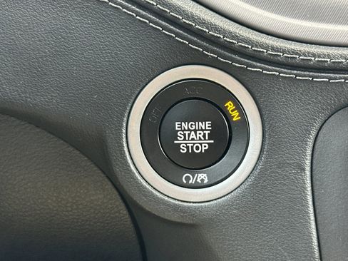 Used 2023 Dodge Charger R/T w/ Plus Group image 31